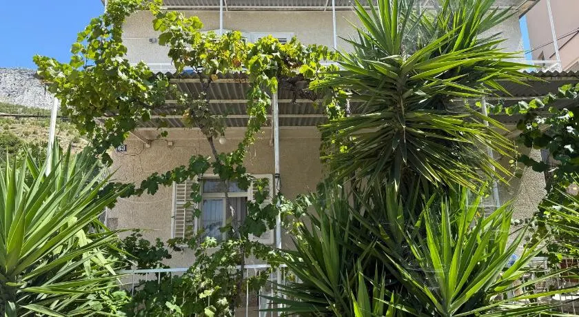 Hostel Guesthouse Mira - Image 1