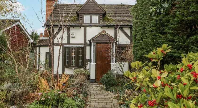 Magpie Cottage - Image 1