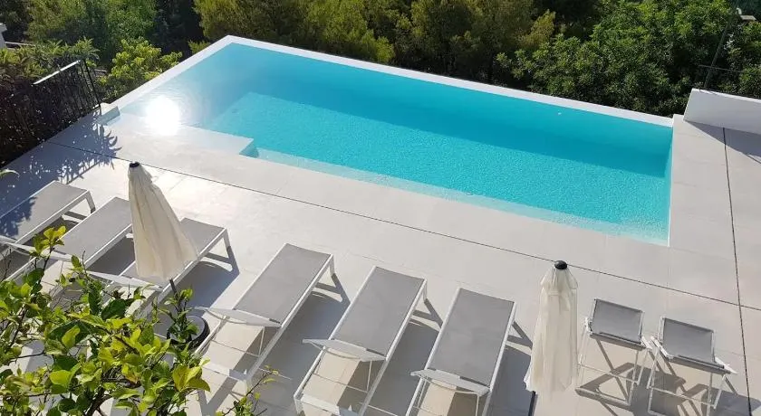 Villa Sitges Colonial. Vues impressionnantes sur la mer. Rénovée 100% - Image 1