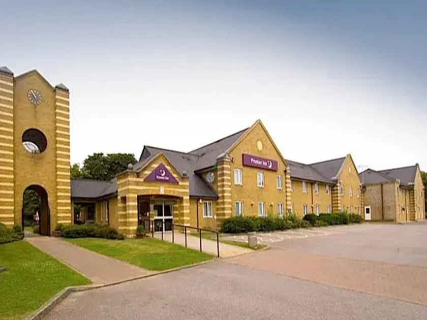 Premier Inn St. Albans/Bricket Wood - Image 1