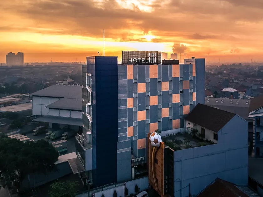 Hotel 88 Bekasi By WH - Image 1