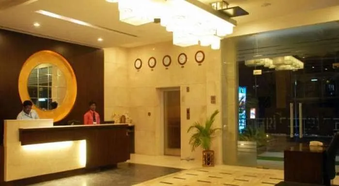 Hotel Nikhil Sai International - Image 1