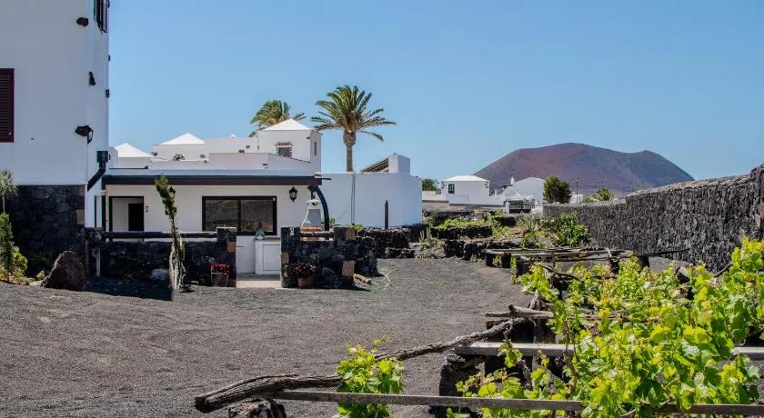 Casa Mar de Lava -Escapada activa en Masdache, corazón de Lanzarote - Image 1