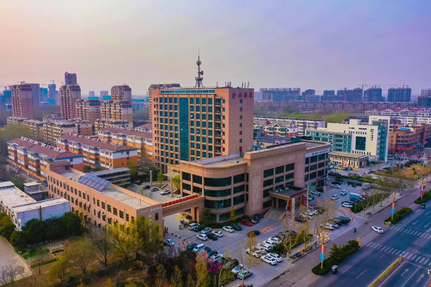 Jinshui Hot Spring Hotel - Image 1