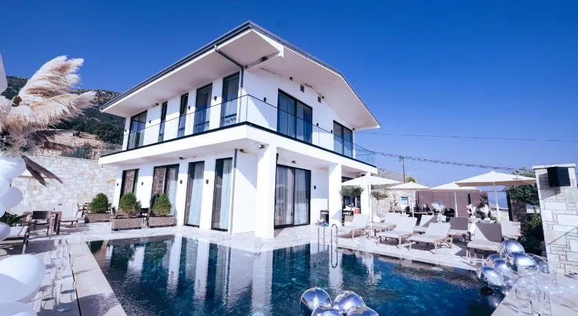 Vila Infinity-Luxury Rooms - Image 1