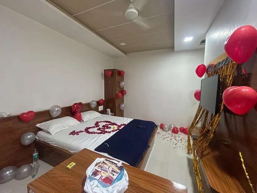 Hotel Golden - Image 1