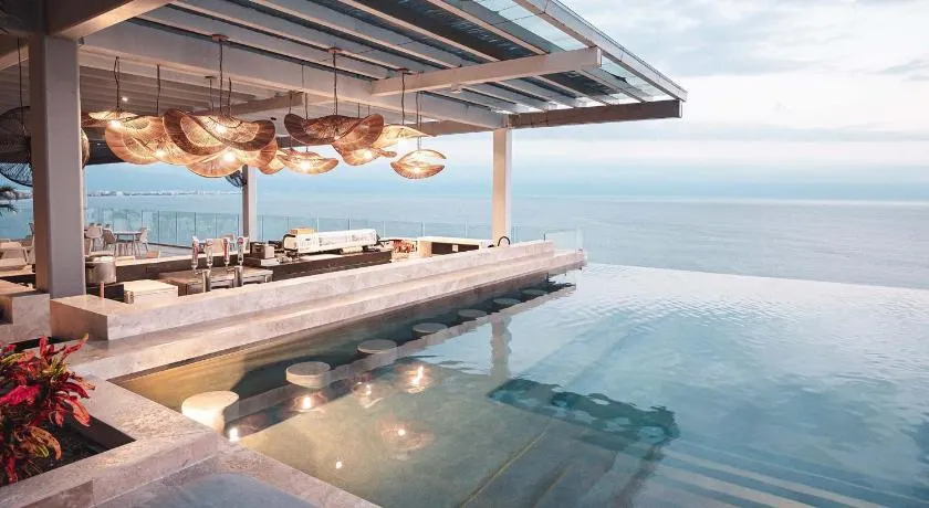 Bantay Beachfront Living - Ocean Views & Luxury Amenities - Image 1