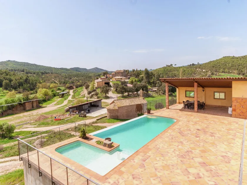 Apartamento en España cerca de montañas - Image 1