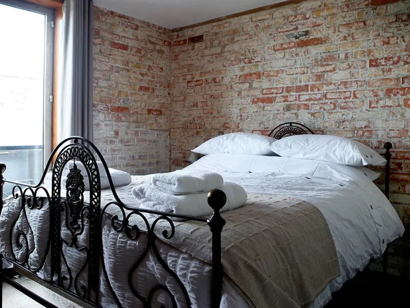 Rocksalt Rooms - Image 1