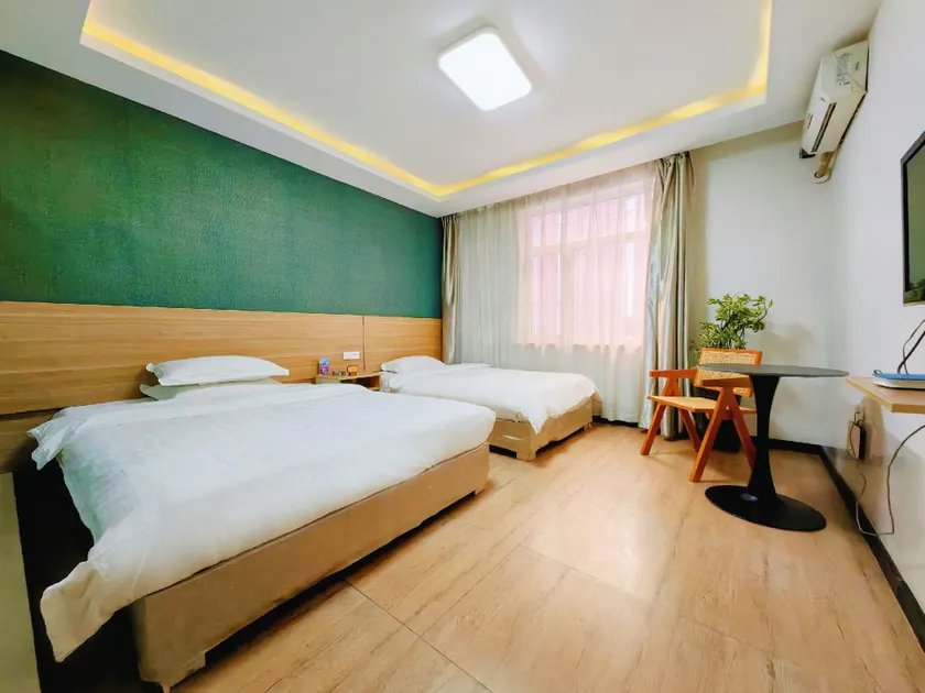 Three Centimeters Holiday Hotel (Mudanjiang Railway Station Branch) - Image 1