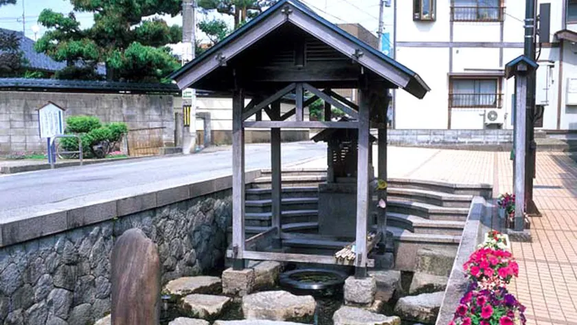 Oogiya - Image 1