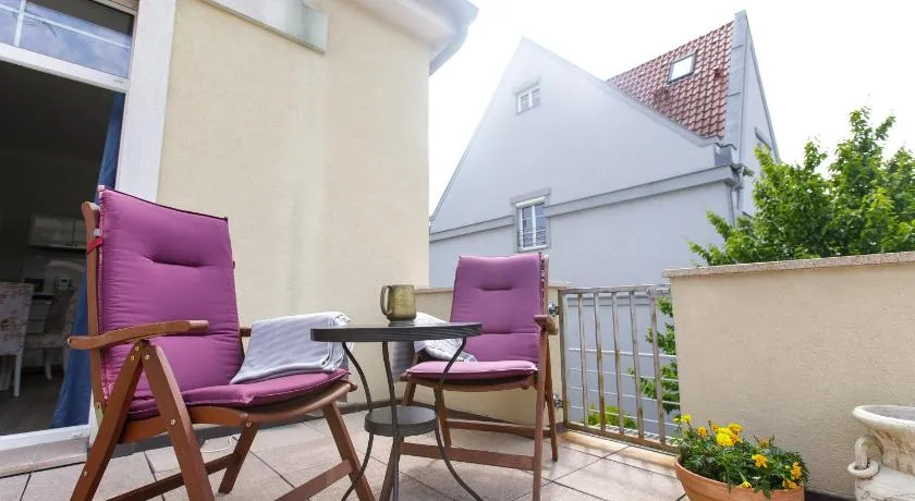Guest House Villa Monet - Image 1