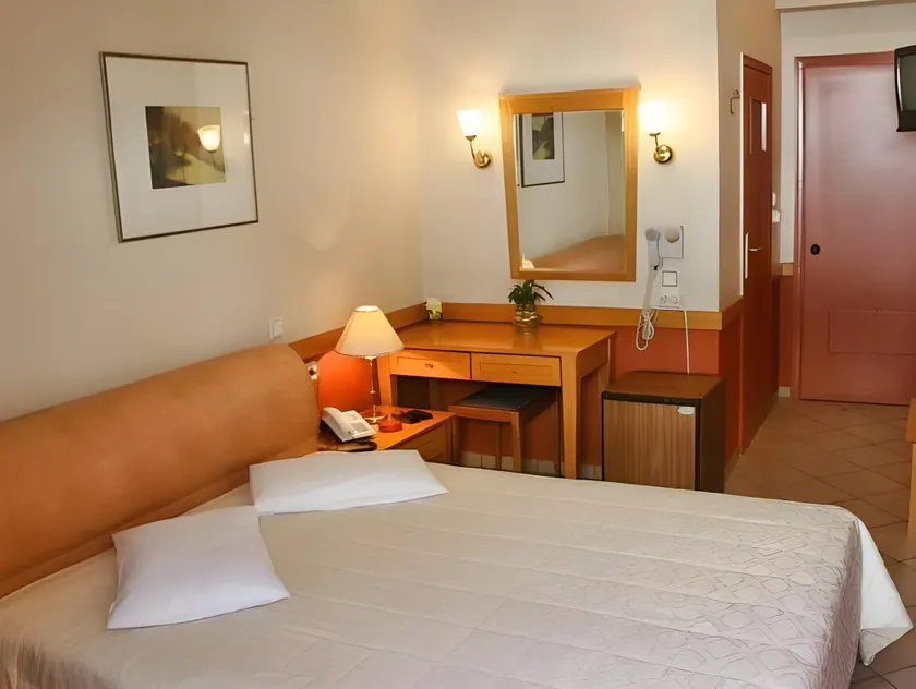 Hotel Ntinas - Image 1