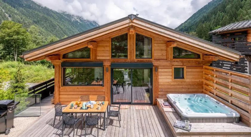 Chalet Seven Summits - Pool - Sauna - Jacuzzi - By Cozee Rentals - Image 1
