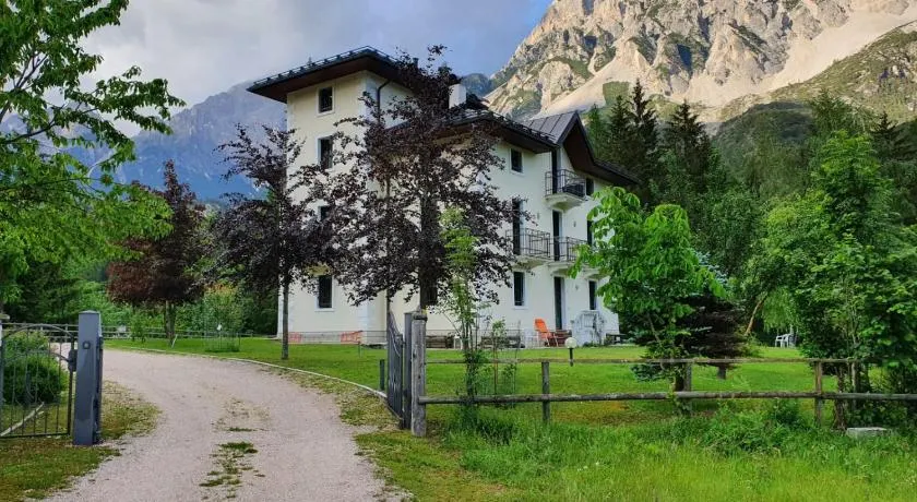 Mansarda in villa a Borca di Cadore - Image 1