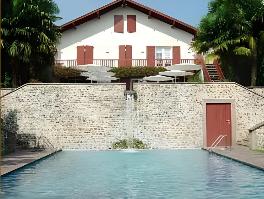 Les Pyrenées Hôtel Saint-Jean-Pied-de-Port - Image 1