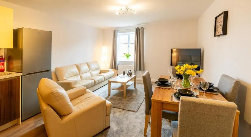 2-Bed Flat Near Shrewsbury Hospital, inc Parking - Pass the Keys - Image 1