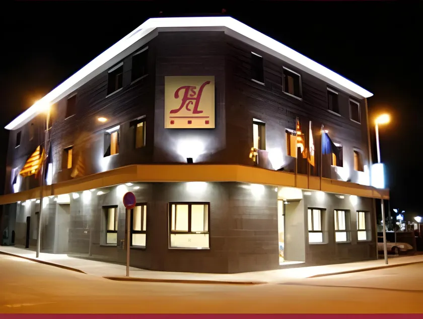 Hotel Sant Celoni - Image 1