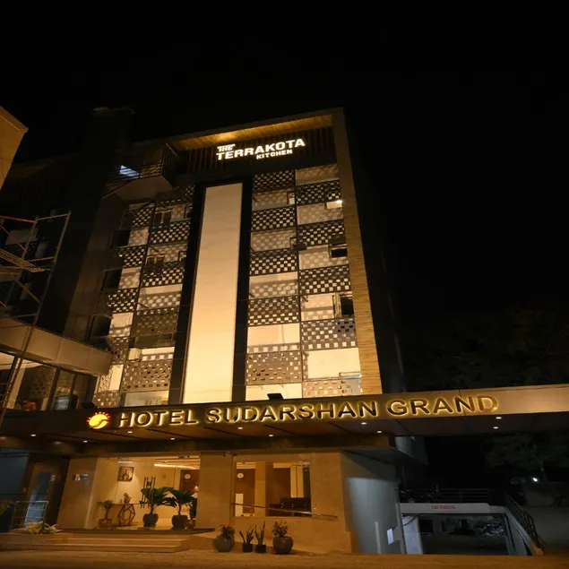 Hotel Sudarshan Grand - Image 1