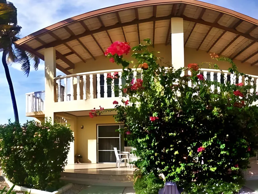 Vistalmar Ocean Suites - Image 1