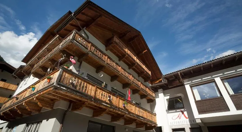 Alfonsstüberl - Ferienwohnungen & Restaurant - Image 1