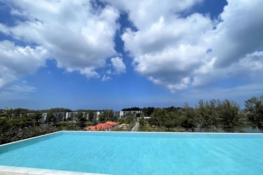 Apartment at Skypark Laguna next to golf course - Image 1