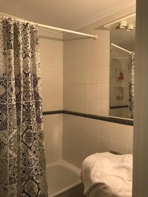 Hostal Llanda - Image 1