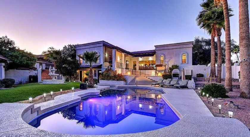 Spectacular Fountain Hills 5 Bdrm wPool and Views - Image 1