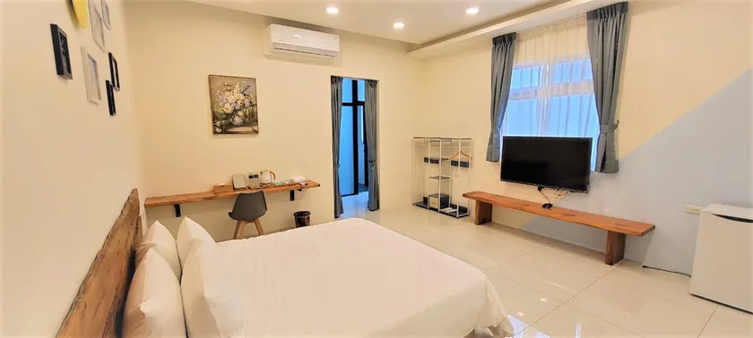TreeCastle 《樹之城檜木民宿》(總統雙人房)  20坪總統套房飯店/1500坪大園區 - Image 1