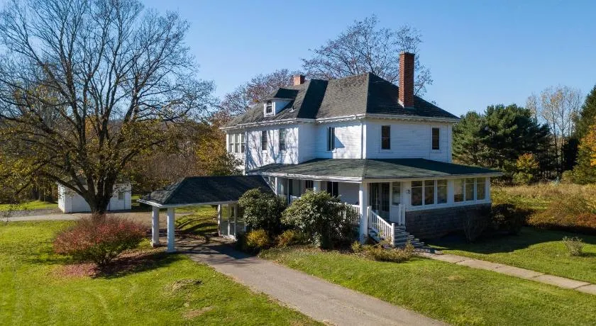 The Kinley House - Image 1