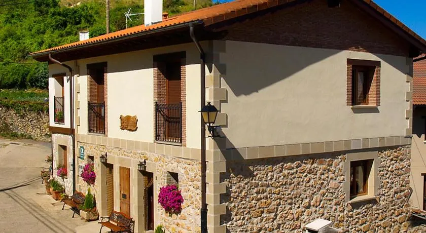 Casa Rural Gaztelubidea - Image 1