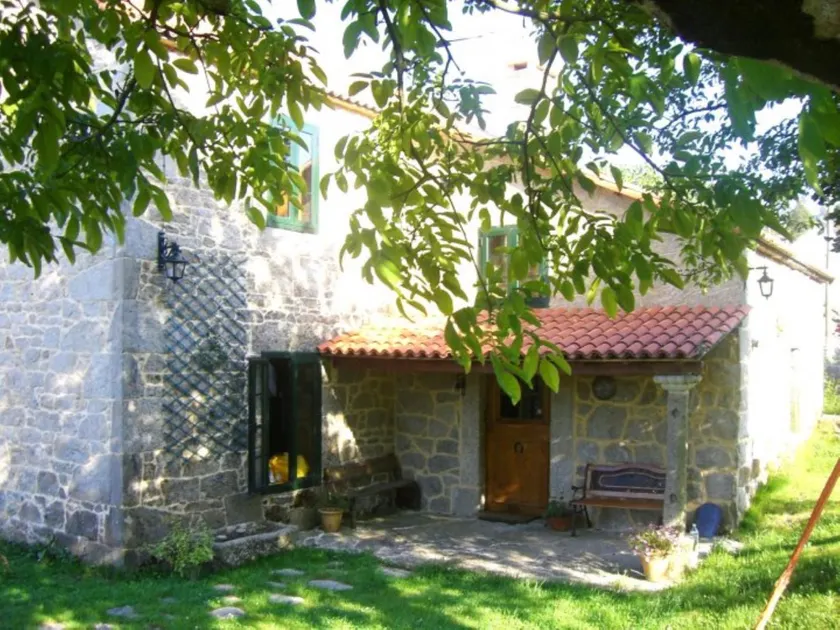107486 - House in A Estrada - Image 1