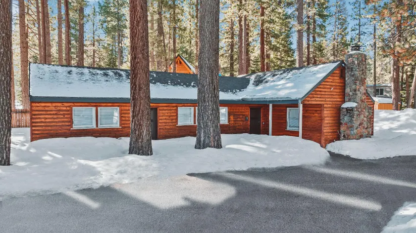 Emerald Bay Village - Image 1