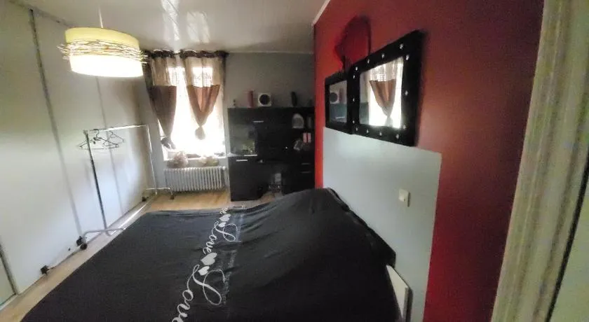 Secret d'amour et tentation - Image 1