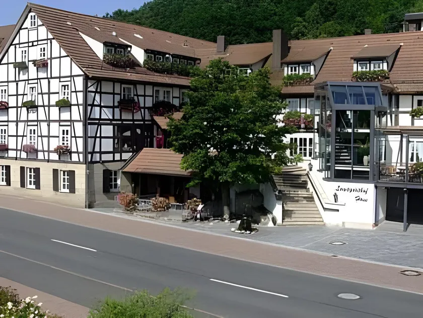 Landgasthof Hotel Hess - Image 1