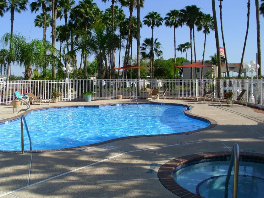 Victoria Palms Inn and Suites - Image 1