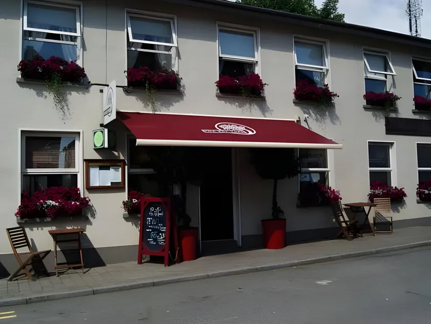 The Baytree Restaurant & Guesthouse - Image 1