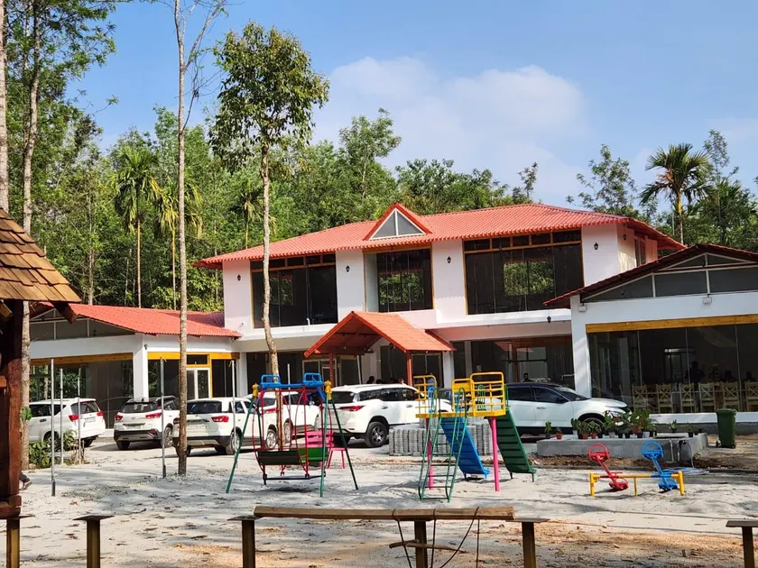 Ecstasy resort  - Image 1