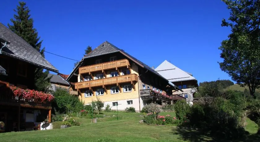 Alter-Kaiserhof - Image 1