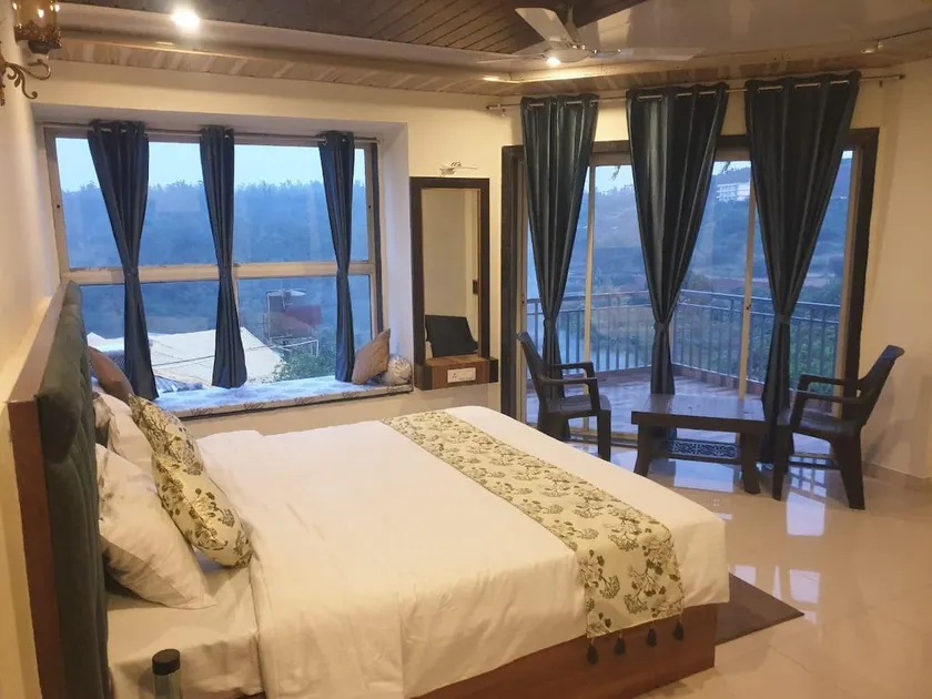Triveni Stays Horizon 4 bedroom - Image 1