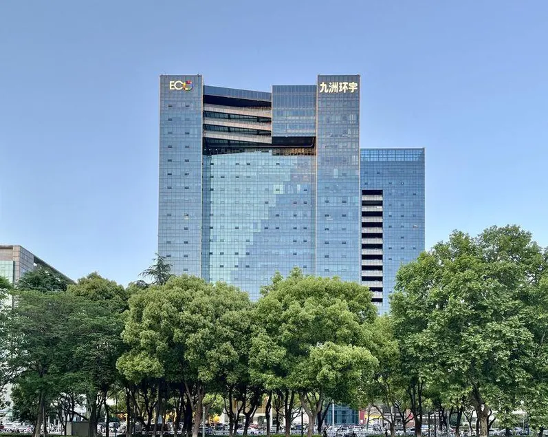 ECO Grand Hotel - Image 1