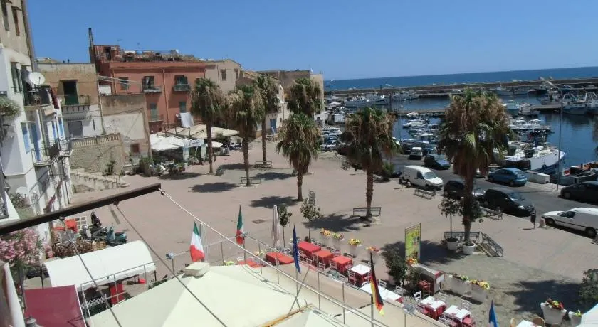 Holiday home Santa Flavia - Image 1