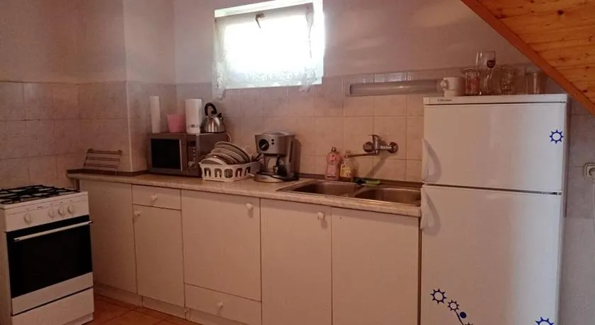 Kéktúrás-Tóra Nyíló Badacsonyi privát bérlemény - Image 1