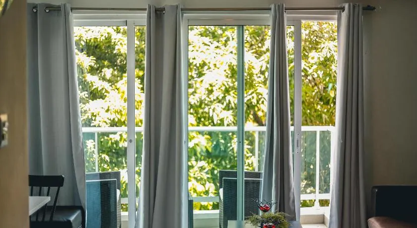 ARMONIA 408 APARTMENT IN GAZCUE - Image 1