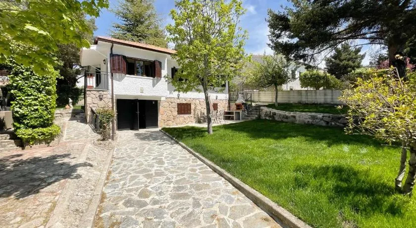 La Fontanilla en Estación de El Espinar - Image 1