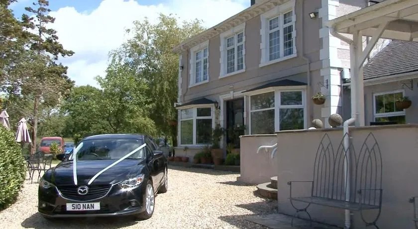 Meifod country house hotel - Image 1