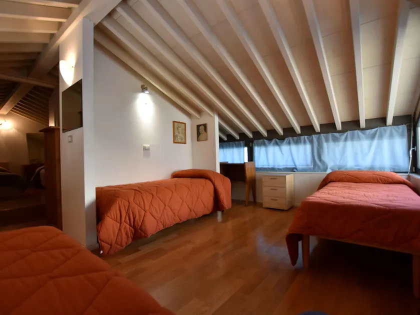 Apartment in Lovere with Lake Views - Image 1