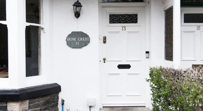 Denecrest Guest House - Image 1