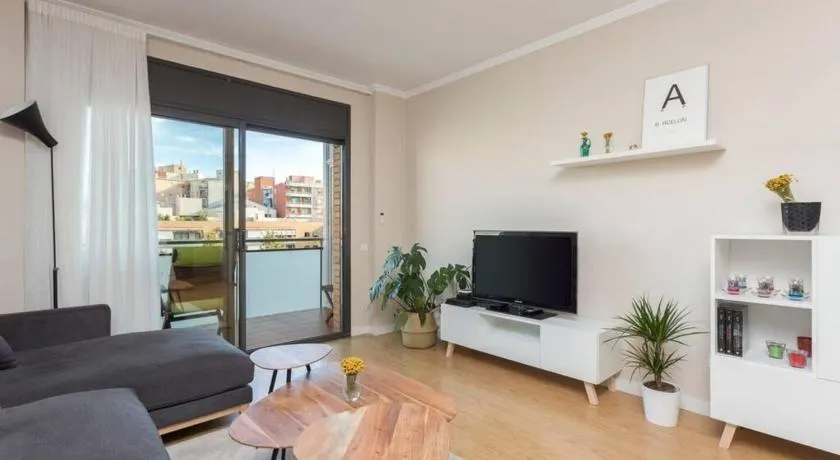 New Apartment With Private Rooftop - Image 1
