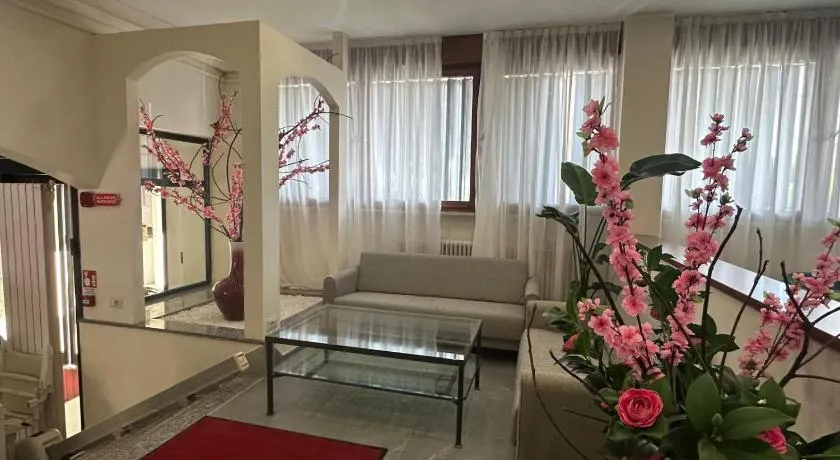 Hotel Nova - Image 1